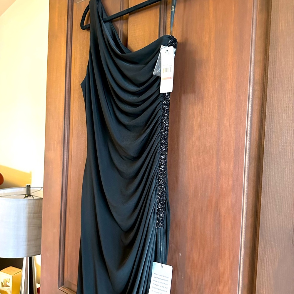NWT long black one shoulder gown for any special occasion size 10